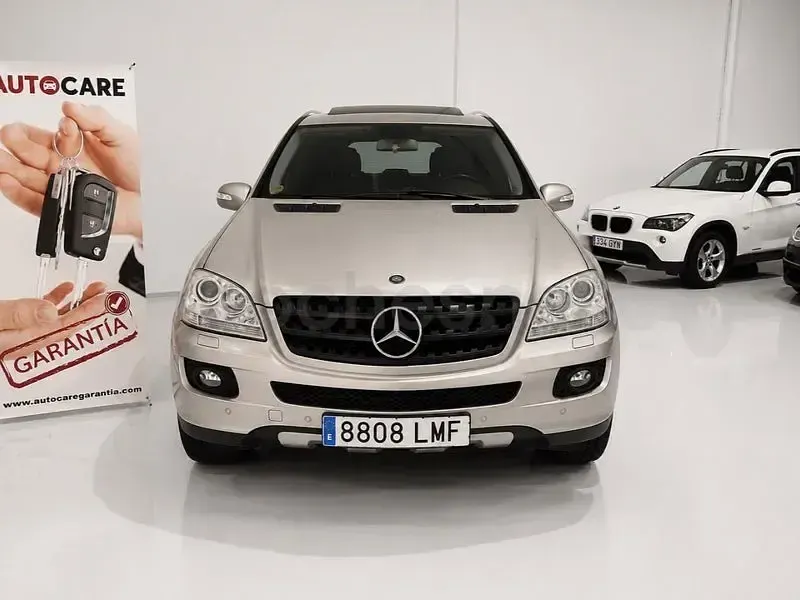Usado Mercedes ML320 224 CV (164 kW) 2007 Beige SUV