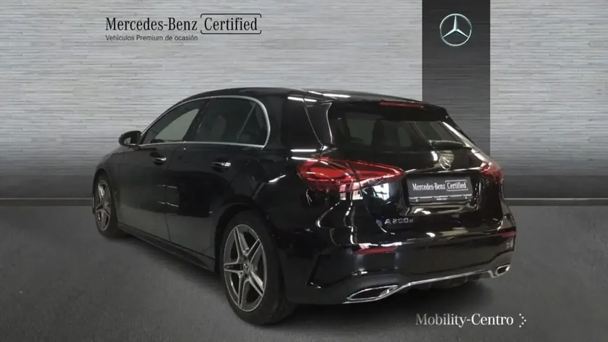 Usado Mercedes A200 150 CV (110 kW) 2024 Negro noche Utilitario