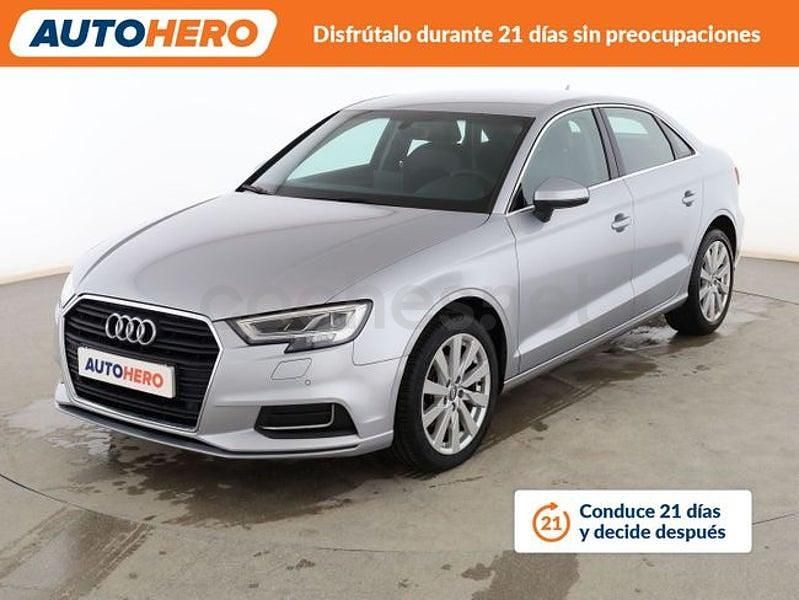Usado Audi A3 Design 116 CV (85 kW) 2018 Gris / plata Berlina