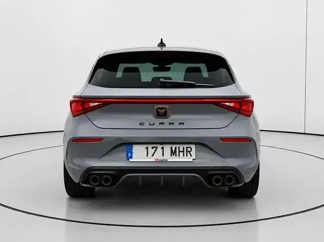 Usado Cupra Leon 150 CV (110 kW) 2023 Gris Berlina