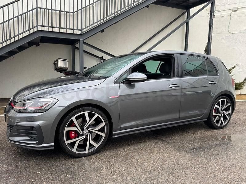Usado VW Golf GTI 245 CV (180 kW) 2019 Gris / plata Berlina