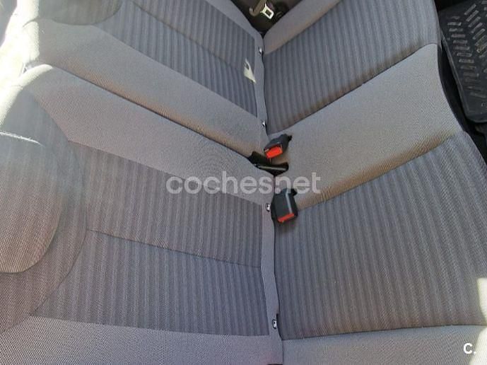 Usado Toyota Aygo X-play 72 CV (52 kW) 2020 Rojo Utilitario