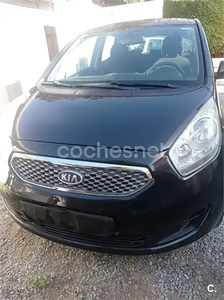 Usado Kia Venga 90 CV (66 kW) 2010 Negro Utilitario