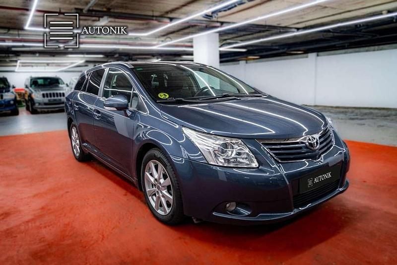 Usado Toyota Avensis Executive 177 CV (130 kW) 2006 Burdeos Familiar