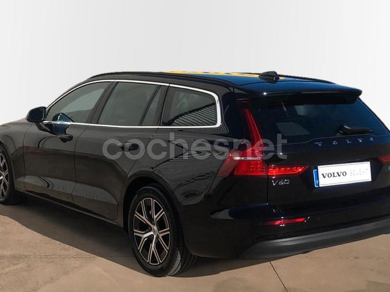 Usado Volvo V60 Core 197 CV (144 kW) 2025 Negro Familiar