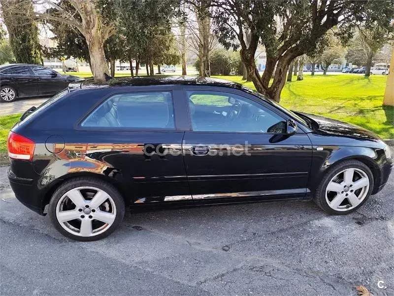 Usado Audi A3 Ambition 250 CV (183 kW) 2006 Negro Utilitario