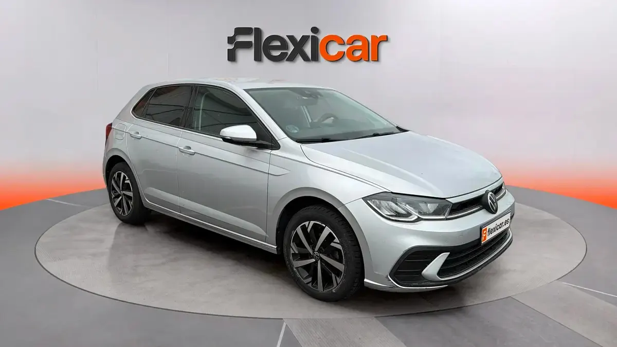 Używany VW Polo Life 95 KM (69 kW) 2023 Szary Hatchback