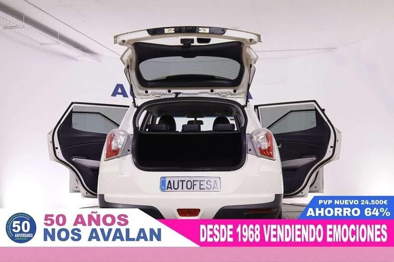 Usado Ssangyong (KGM) Tivoli 116 CV (85 kW) 2015 Blanco SUV