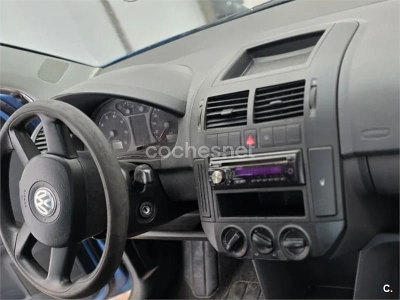 Usado VW Polo Advance 100 CV (73 kW) 2005 Azul Berlina