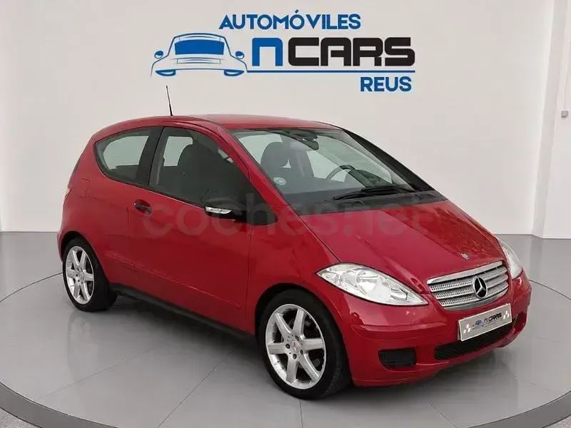 Usado Mercedes A150 Avantgarde 95 CV (69 kW) 2006 Rojo Berlina