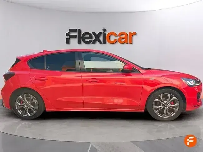 Usado Ford Focus ST-Line 125 CV (91 kW) 2022 Rojo Berlina