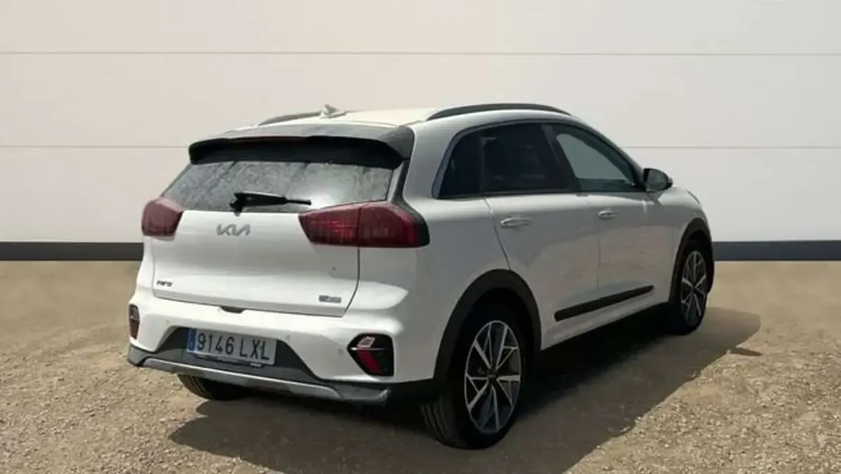 Usado Kia Niro 141 CV (103 kW) 2022 Blanco SUV