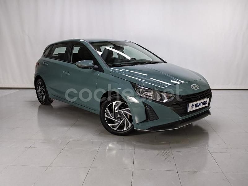 Verde Usado 2024 Hyundai i20 Berlina | 16.990 € (Precio justo) - Imagen 1/4