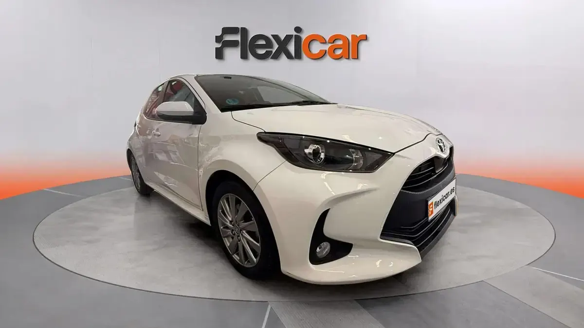 Usado Toyota Yaris Hybrid Active 116 CV (85 kW) 2023 Berlina