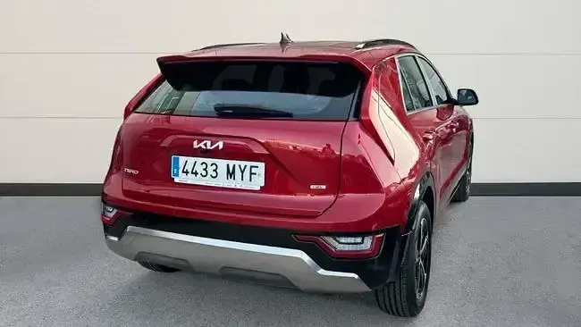 Usado Kia Niro 129 CV (94 kW) 2025 Rojo SUV