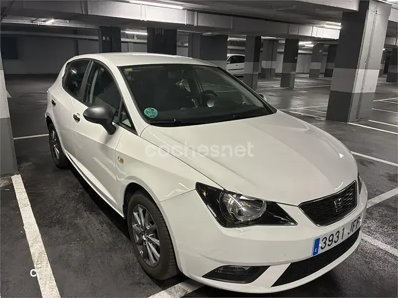 Usado Seat Ibiza I-Tech 70 CV (51 kW) 2015 Blanco Berlina
