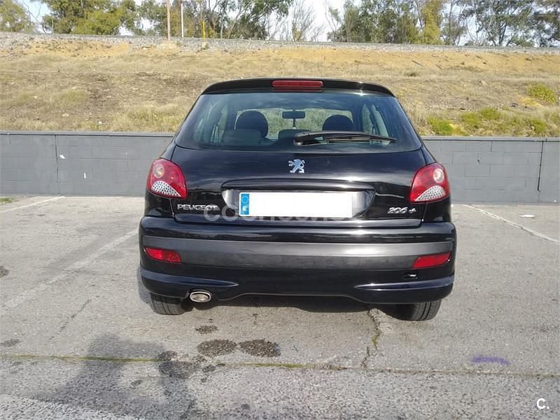 Usado Peugeot 206+ 70 CV (51 kW) 2010 Negro Utilitario