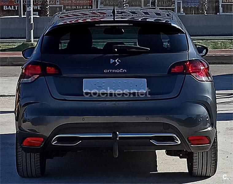Usado Citroën DS4 PureTech 130 CV (95 kW) 2014 Gris / plata Utilitario