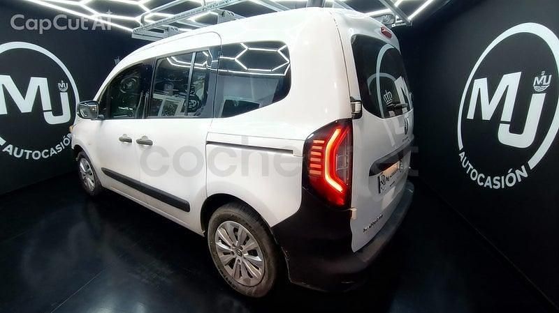 Usado Renault Kangoo 95 CV (69 kW) 2022 Blanco Familiar