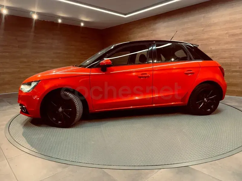 Usado Audi A1 Sportback Attraction 90 CV (66 kW) 2012 Rojo Utilitario