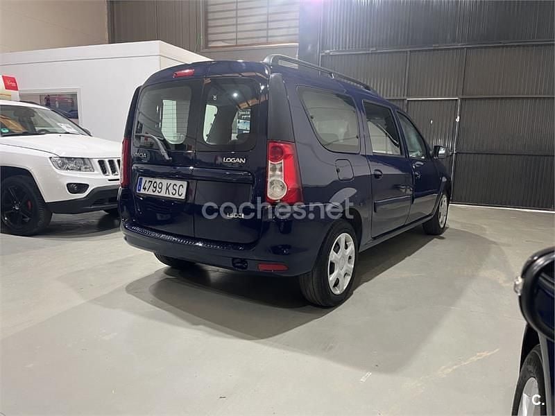 Usado Dacia Logan Lauréate 90 CV (66 kW) 2011 Azul Familiar