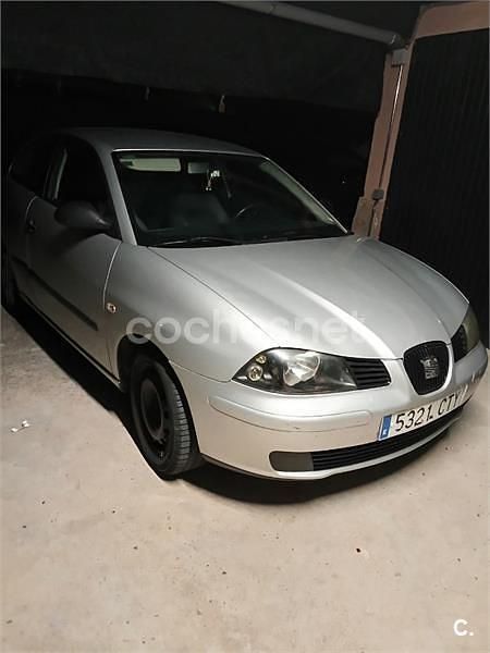Gris / plata Usado 2004 Seat Ibiza Fresh Berlina | 2000 € (Buen precio) - Imagen 1/1