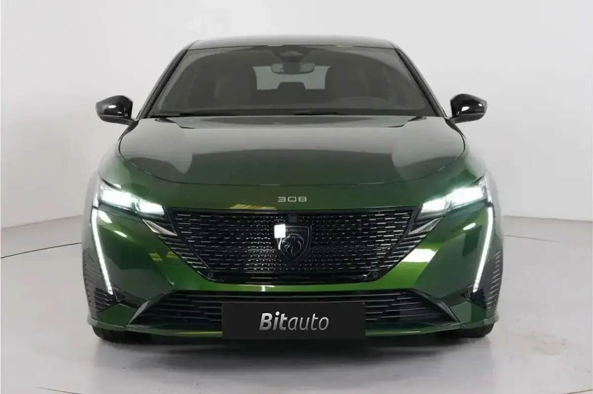 Usado Peugeot 308 GT 226 CV (166 kW) 2022 Verde Utilitario