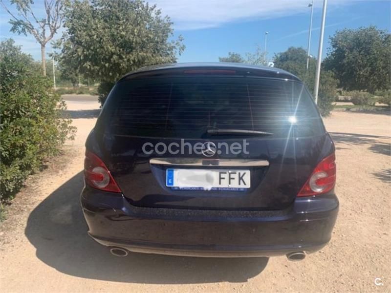 Usado Mercedes R350 272 CV (200 kW) 2006 Azul Monovolumen