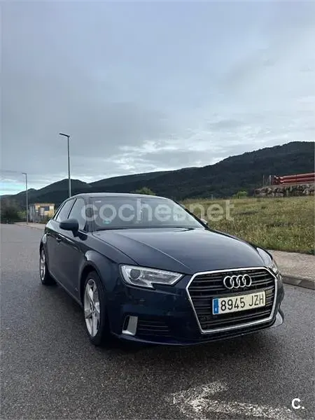 Usado Audi A3 Sport 110 CV (80 kW) 2017 Azul Berlina