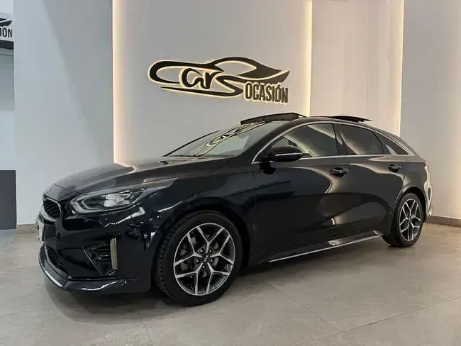 Usado Kia Ceed GT GT-Line 140 CV (102 kW) 2019 Negro