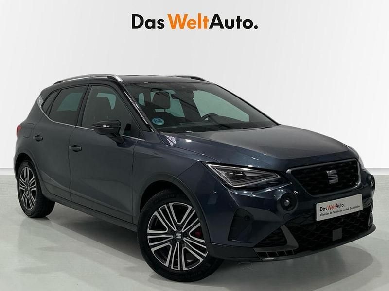 Gris Usado 2024 Seat Arona FR SUV | 19.250 € (Precio justo) - Imagen 1/4