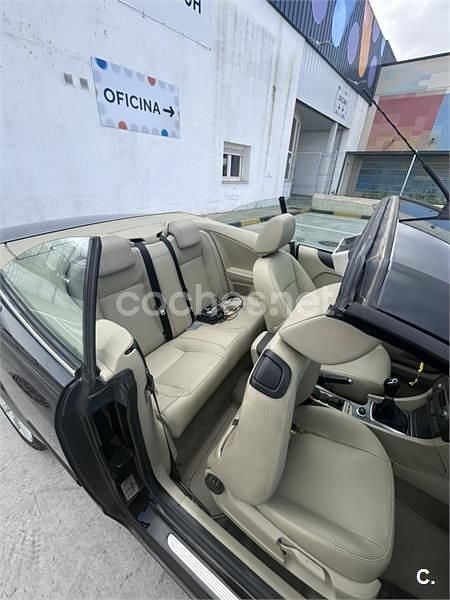 Usado Ford Focus Cabriolet Trend 145 CV (106 kW) 2008 Negro Descapotable