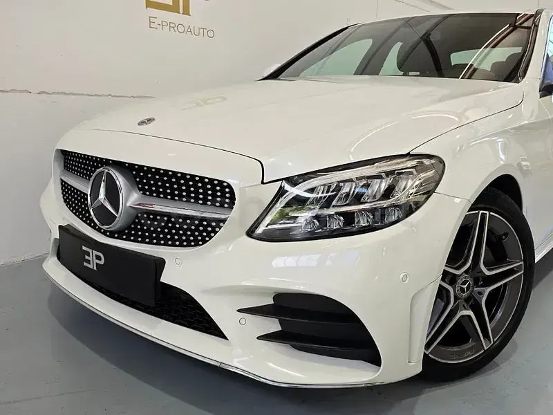 Usado Mercedes C180 156 CV (114 kW) 2019 Blanco Berlina