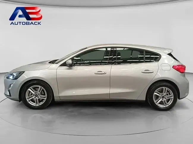 Usado Ford Focus Trend+ 125 CV (91 kW) 2021 Gris Berlina
