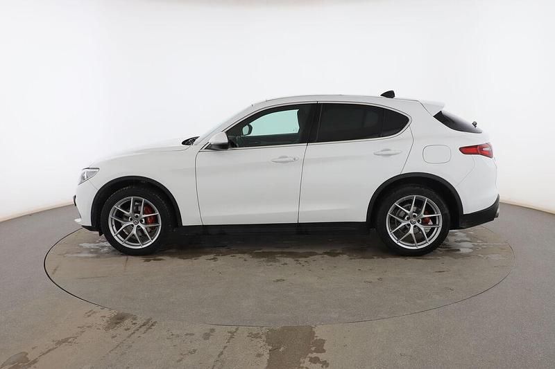 Usado Alfa Romeo Stelvio Executive 210 CV (154 kW) 2019 Blanco SUV