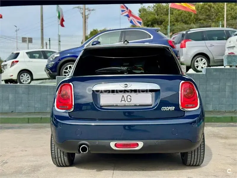 Używany Mini Cooper 136 KM (100 kW) 2016 Niebieski Hatchback