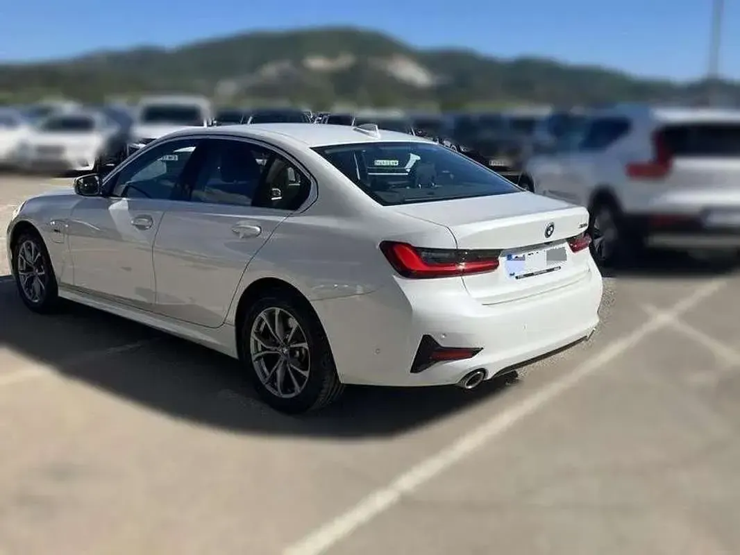 Usado BMW 320e 204 CV (150 kW) 2022 Blanco Berlina
