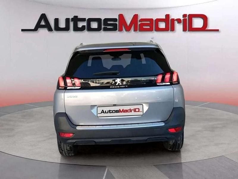 Usado Peugeot 5008 Allure 131 CV (96 kW) 2021 Gris SUV