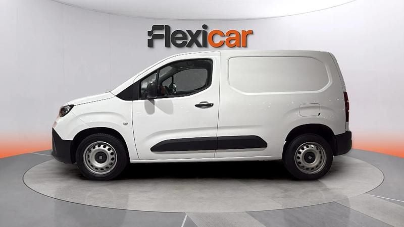 Usado Fiat Doblò 102 CV (75 kW) 2024 Blanco Monovolumen