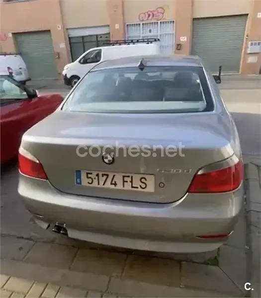 Usado BMW 530 231 CV (169 kW) 2007 Gris / plata Berlina
