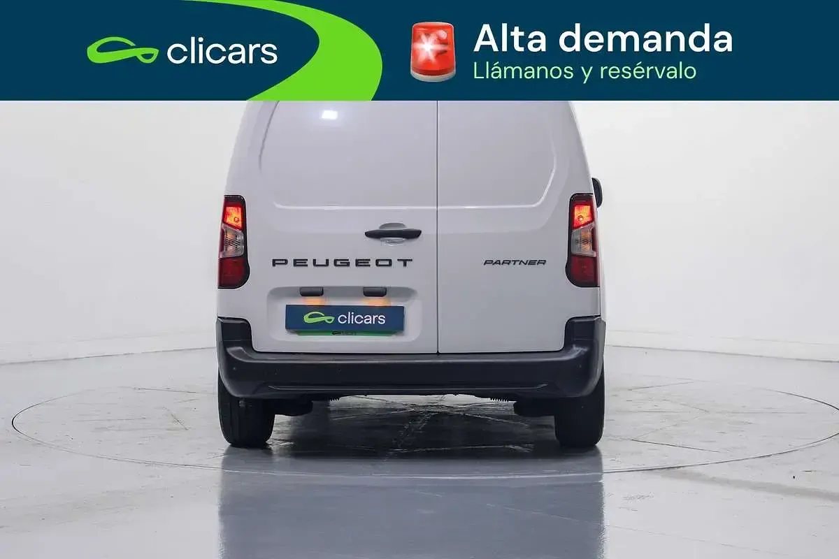 Usado Peugeot Partner S 102 CV (75 kW) 2024 Blanco Monovolumen