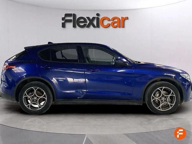 Usado Alfa Romeo Stelvio Sprint 200 CV (147 kW) 2022 Azul SUV