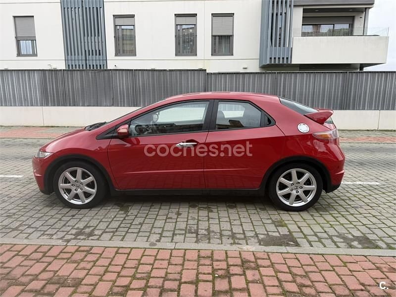 Rojo Usado 2008 Honda Civic Sport Berlina | 7990 € (Precio justo) - Imagen 1/4