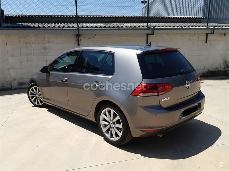 Usado VW Golf VII Sportline 110 CV (80 kW) 2015 Gris / plata Berlina