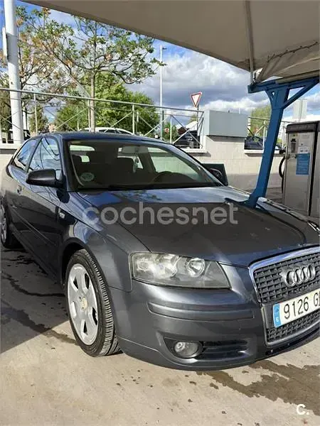 Usado Audi A3 Ambiente 125 CV (91 kW) 2008 Gris / plata Utilitario