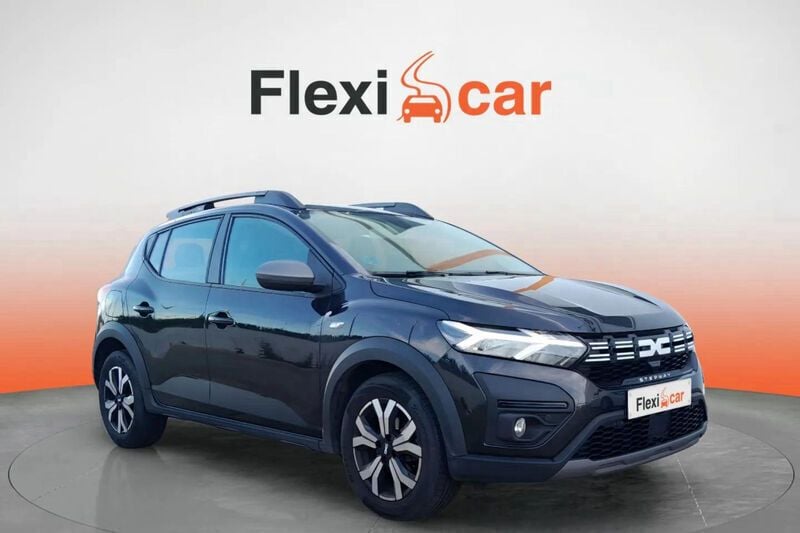 Negro Usado 2022 Dacia Sandero Essentiel Utilitario | 12.490 € (Precio justo) - Imagen 1/4