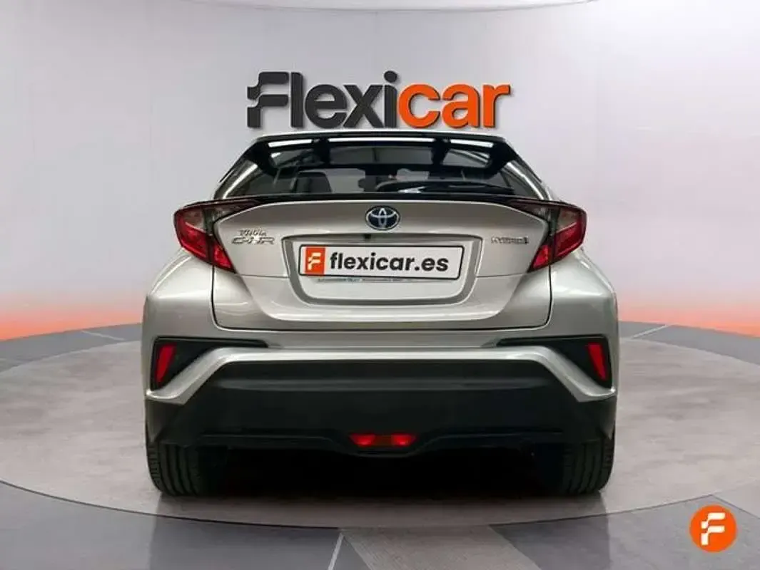 Usado Toyota C-HR Active 122 CV (89 kW) 2023 Gris SUV