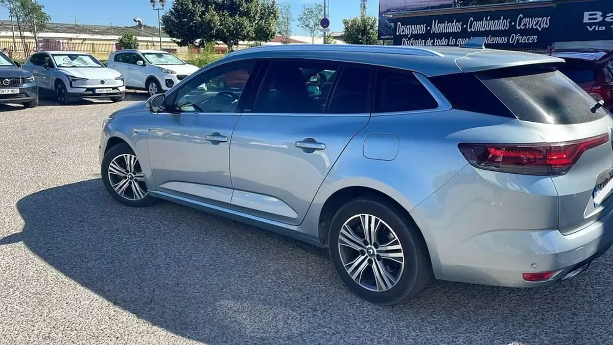 Usado Renault Mégane IV Zen 160 CV (117 kW) 2020 Gris Familiar