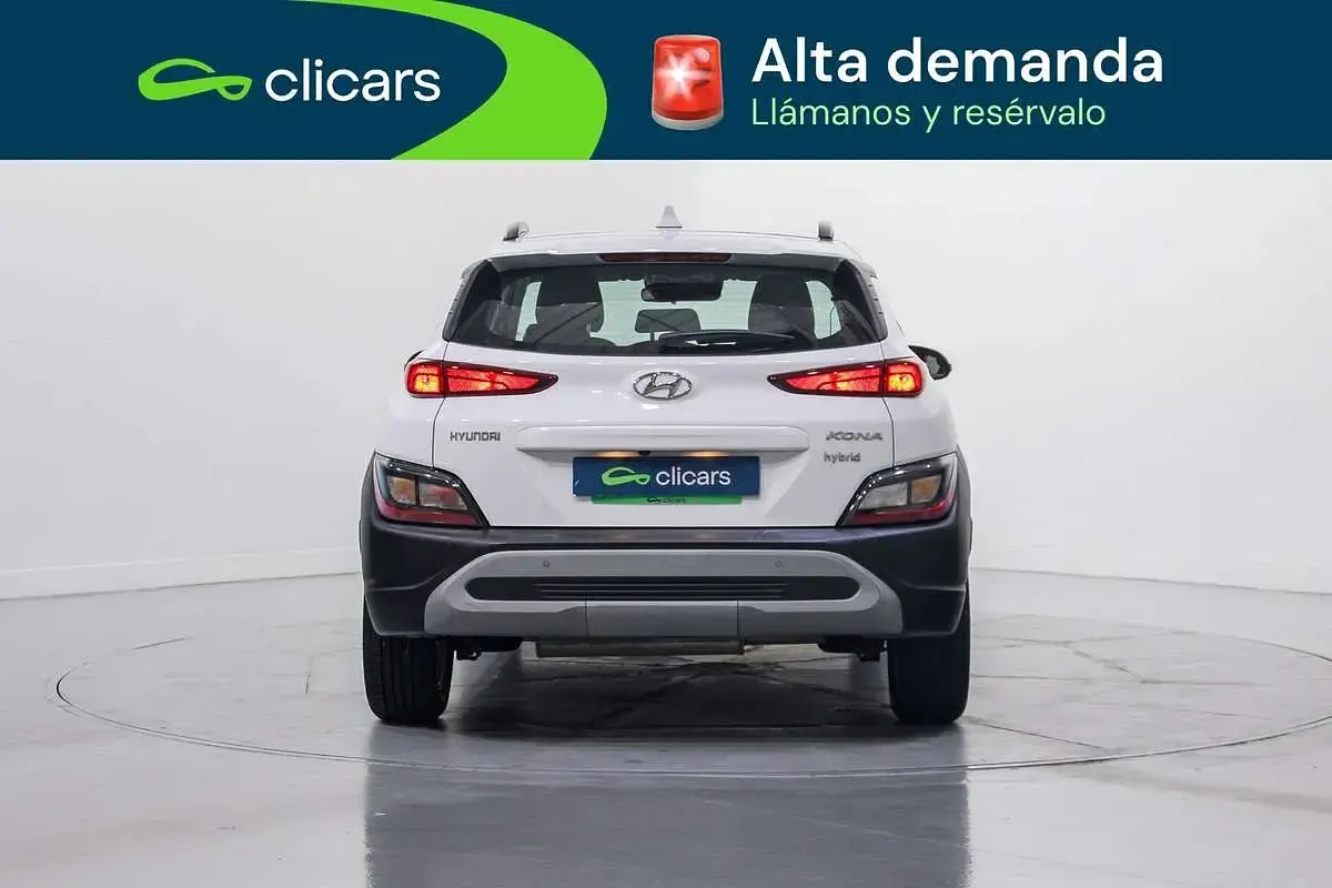 Usado Hyundai Kona 120 CV (88 kW) 2022 Blanco SUV