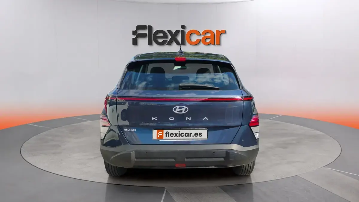 Usado Hyundai Kona 120 CV (88 kW) 2024 Gris SUV